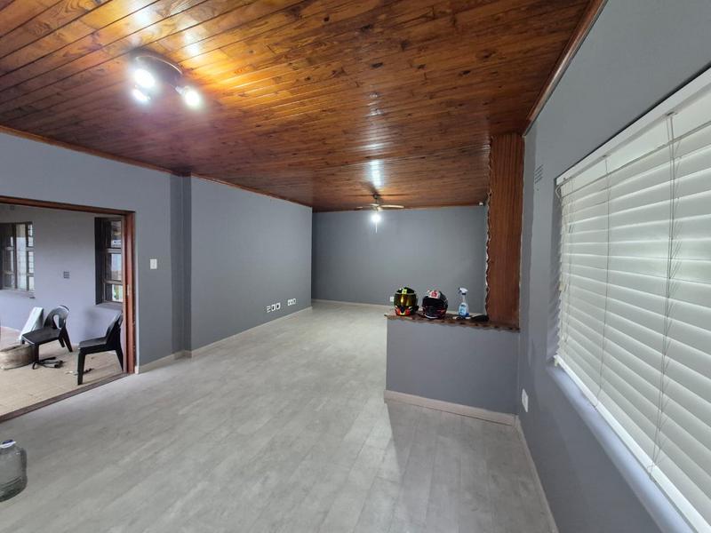 To Let 4 Bedroom Property for Rent in Da Nova Western Cape